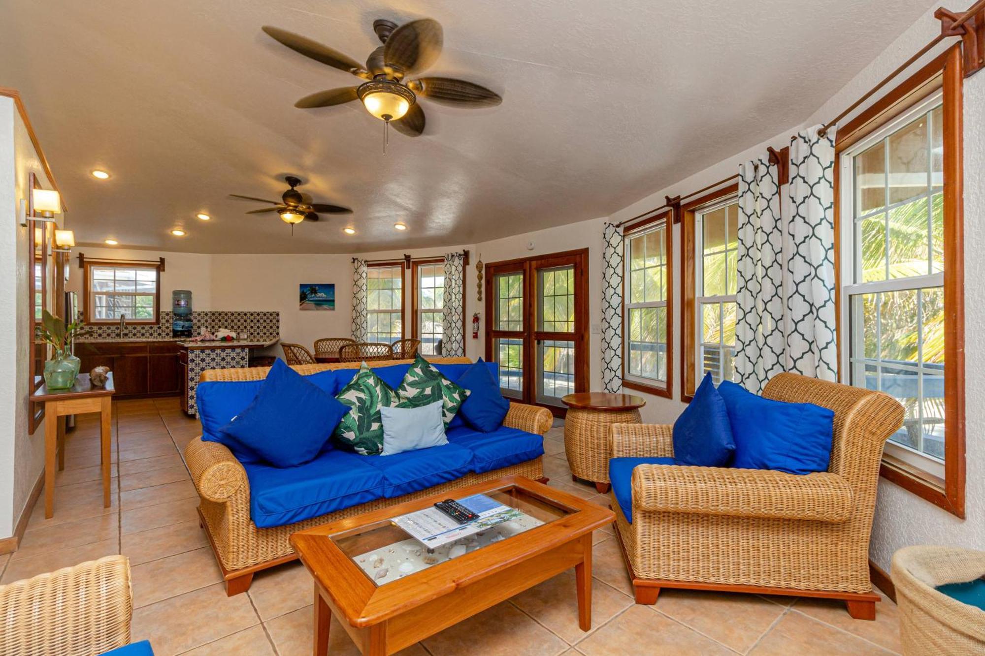 White Sands Cove San Pedro  Ngoại thất bức ảnh