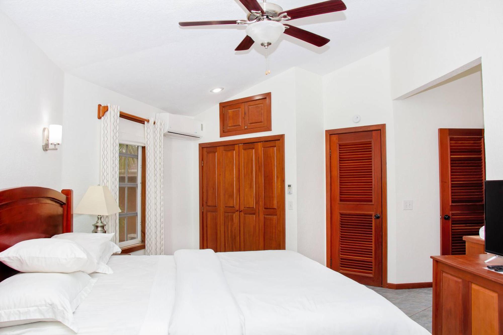 White Sands Cove San Pedro  Phòng bức ảnh